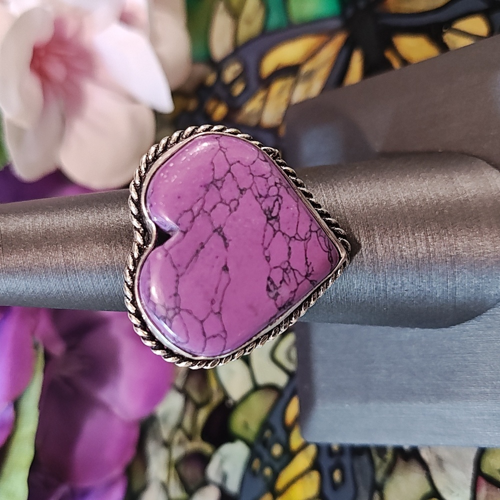 Howlite Gemstone Purple Heart Shaped Ring - Size 7 1/4
